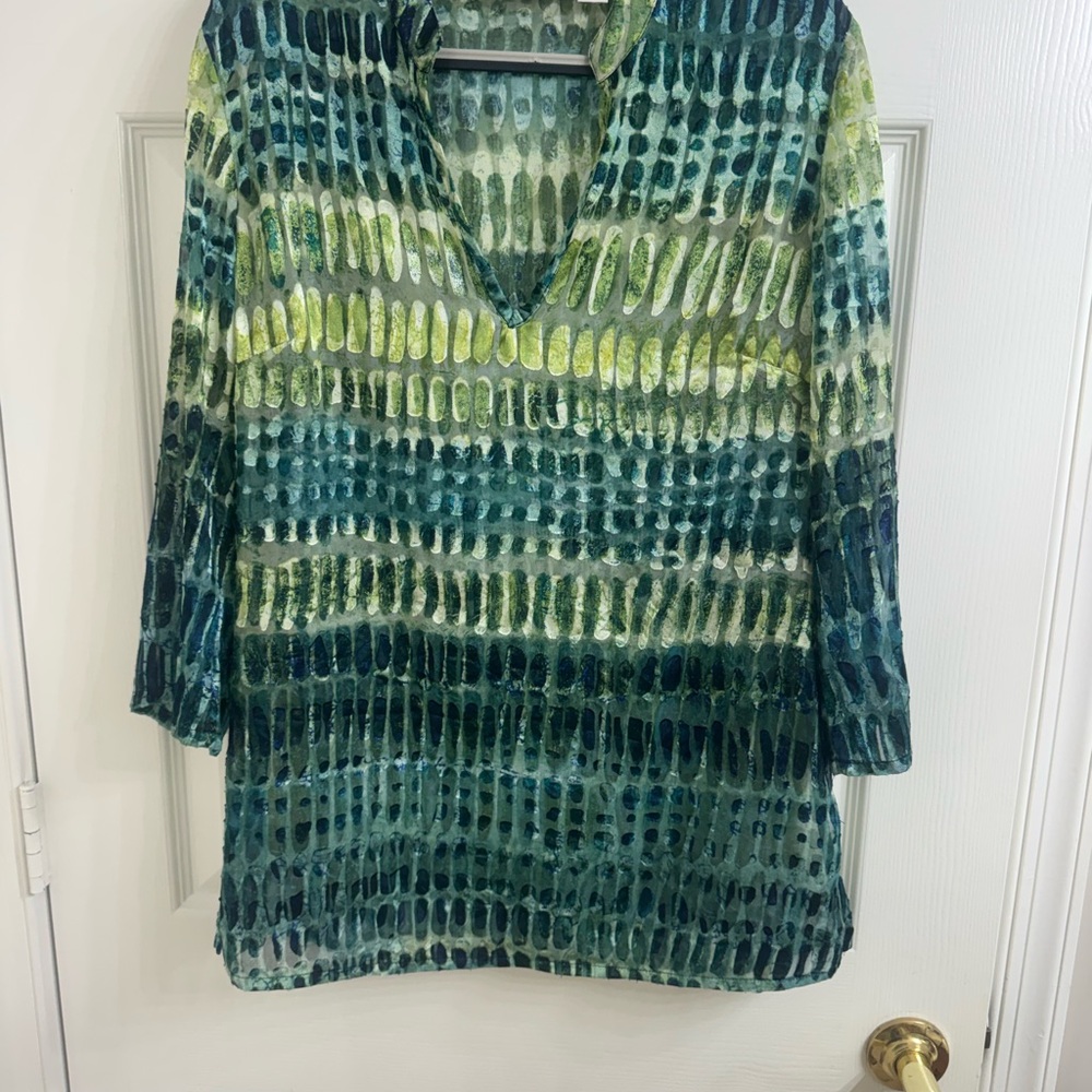 Women's Chicos Green and Blue Ombre  Shear Top Size 1